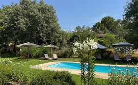 Apartamentos El Roble